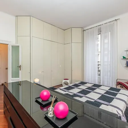 Very In Cadorna Station Area! Excellent If Arrive From Malpensa Airport Апартаменты Милан