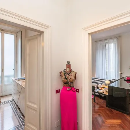 Апартаменты Very In Cadorna Station Area! Excellent If Arrive From Malpensa Airport Милан