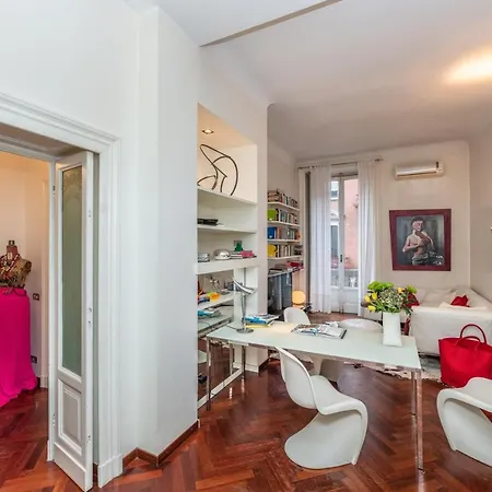 Very In Cadorna Station Area! Excellent If Arrive From Malpensa Airport Apartamento