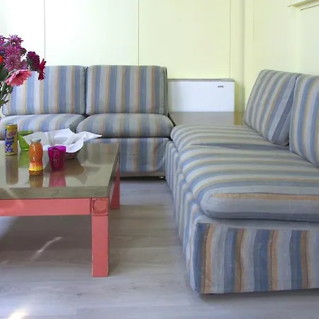 Johnny Hotel Mediolan