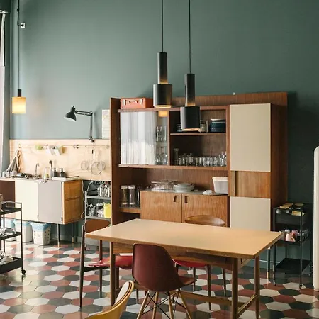 卡萨贝斯青旅 *