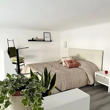 Aura Pacinotti Loft Apartment