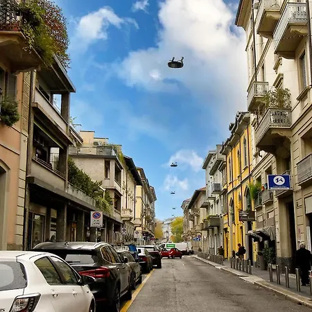 Casa Leonardo Da Vinci - 10 Minuti Dal Duomo Lägenhet