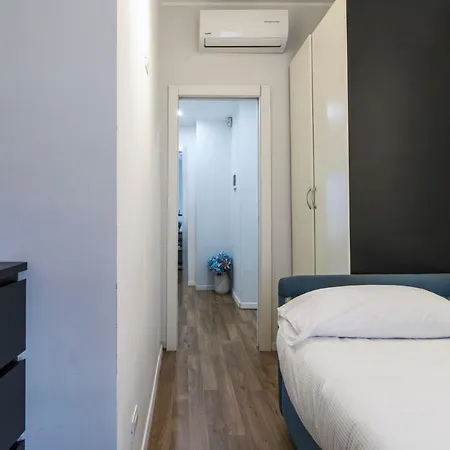 Apartment Easylife: Modern Trilocale In Gioia-porta Nuova Milan