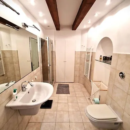 Magnifico Ristrutturato Apartman