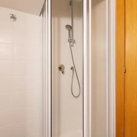 Guesthost - Apts Milano-corso Magenta Milano