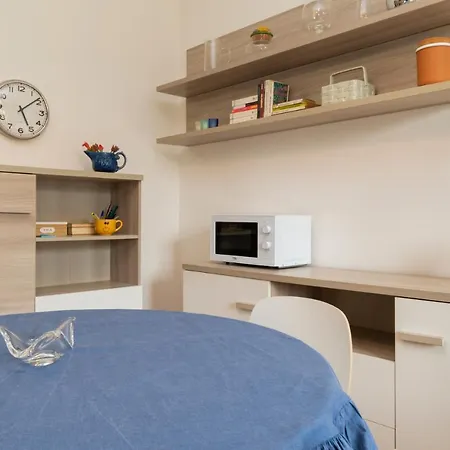 I Host - Giambellino 40 Milano