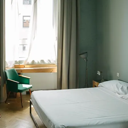 卡萨贝斯青旅 *