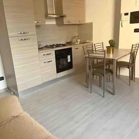 Apartment Isola District,famous Area, Space Flat, Lightful,6 Pax
