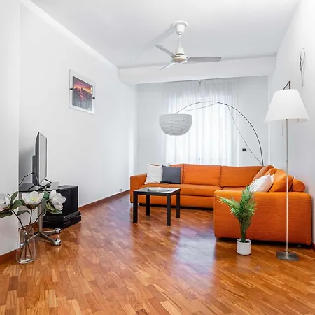 Joivy Lovely And Inviting Flat With Balcony *