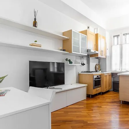 Joivy Charming Flat Near Duomo Di Apartament *