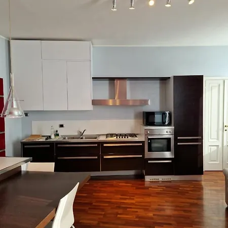 Cozy Flat Mins Walk To Navigli And Metro Porta Genova Milano