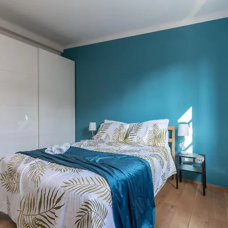 The Rent - Lovely One-bedroom In Moscova Milan