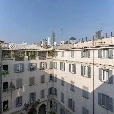 The Rent - Lovely One-bedroom In Moscova Milan