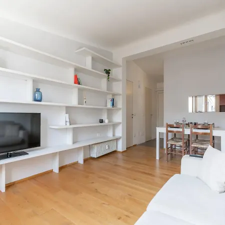 The Rent - Lovely One-bedroom In Moscova
