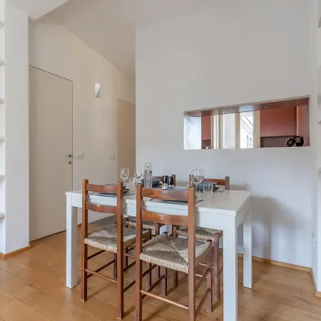 The Rent - Lovely One-bedroom In Moscova Daire Milano