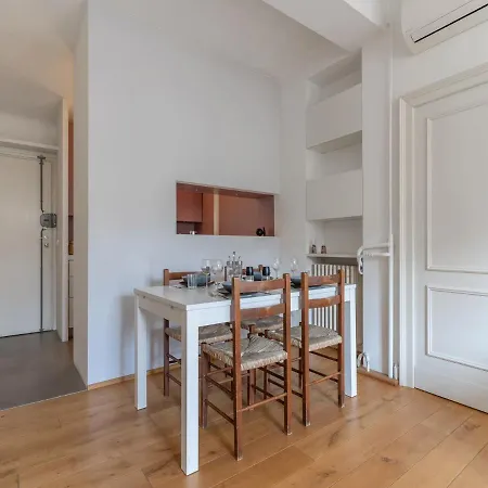 The Rent - Lovely One-bedroom In Moscova *