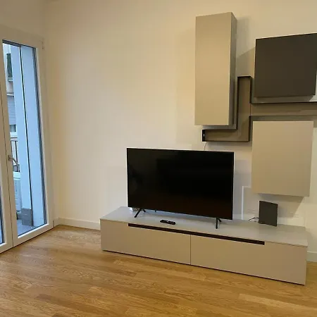 Number House - Number 20 * Милан