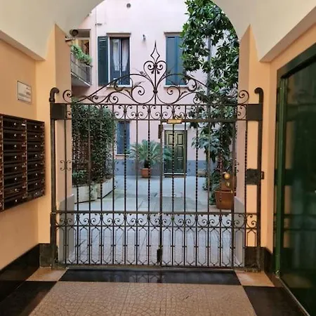 Cozy Flat Mins Walk To Navigli And Metro Porta Genova Lejlighed