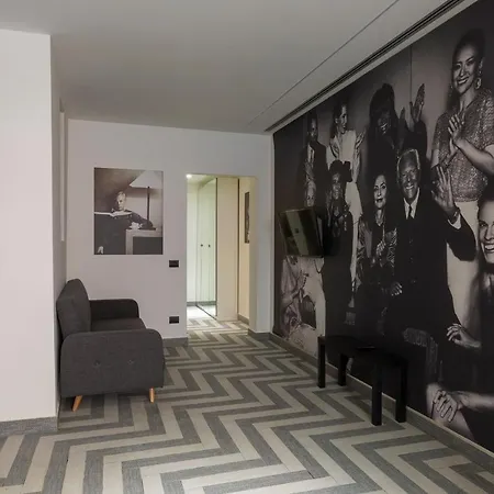 Appartamento Armani House, Superior In Center
