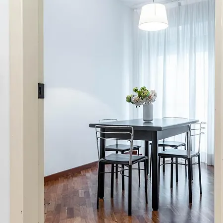 Joivy Lovely And Inviting Flat With Balcony *