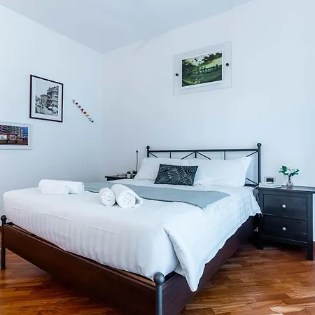 Joivy Lovely And Inviting Flat With Balcony * Milaan