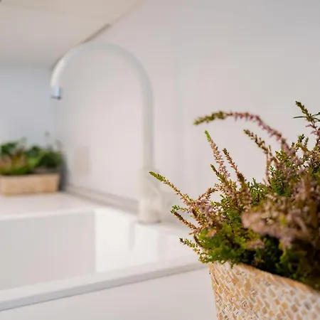 Navigli-centro-universita, Amazing New Apartment Milan