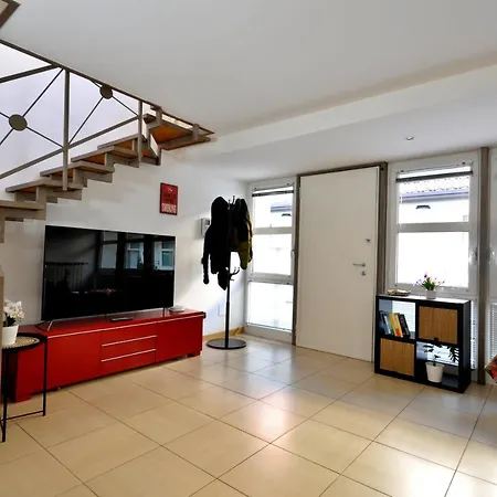 Апартаменты Loft Ristrutturato Vicino M4 Argonne - San Benigno