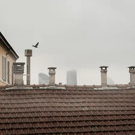 Urbino Luminoso E Apartamento Milán