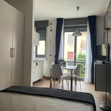 Bijou In Marghera District * Milaan