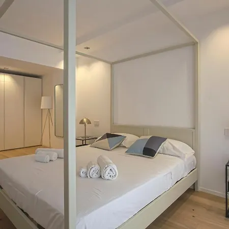 Luxury Suite-hosted By Sweetstay Apartment