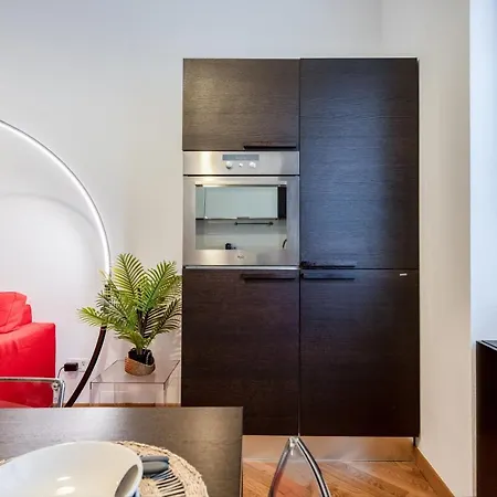 Free Park, Duomo-porta Venezia A 15 Minuti Apartamento Milão