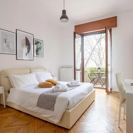 A 10 Min Dal Duomo - Trilocale Moderno Con 3 Letti E 2 Bagni In Citta Studi Milánó