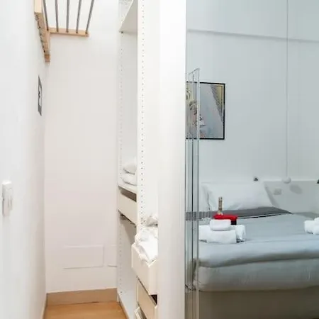 Appartement Duomo-isola- Garibaldi The Swing Milan
