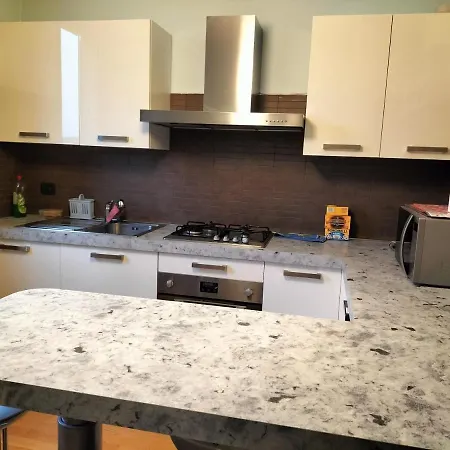 Big Bright Flat In Close To Loreto Square *