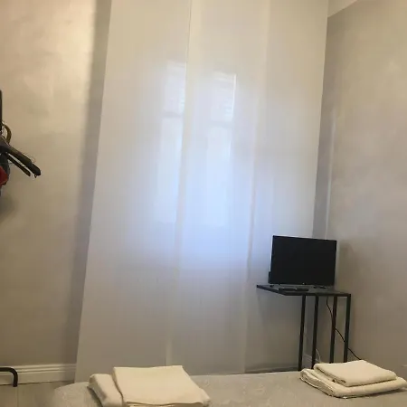 Studio Monte Ceneri * Milan