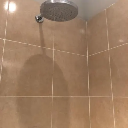 Silenzioso Loft Vicino Alla Stazione Centrale アパート *