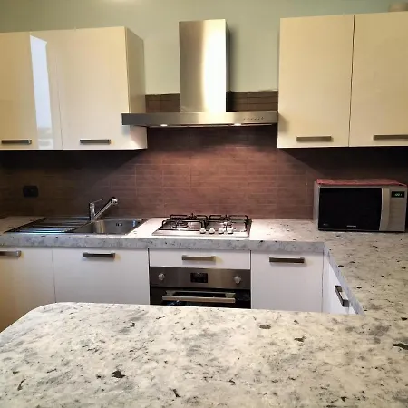 Big Bright Flat In Close To Loreto Square *