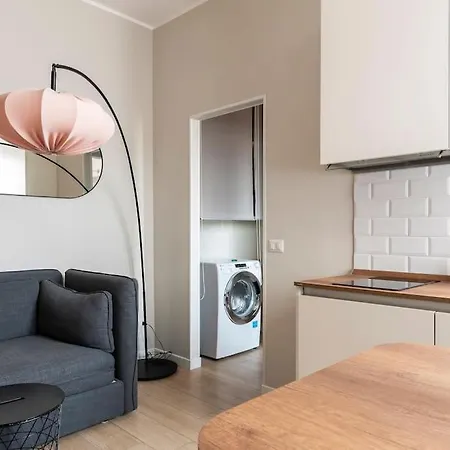 La Petite Maison Sur Le Toit Milánó