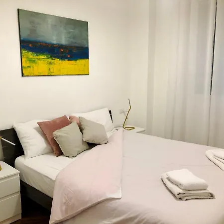 Apartamento Lovely 2 With Small Garden Milán