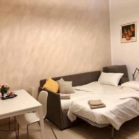 Apartment Lovely 2 With Small Garden Milan