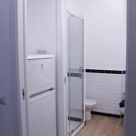 Yr Citta Studi - Modern Loft, 3 Min Walk To Duomo Bus Apartment