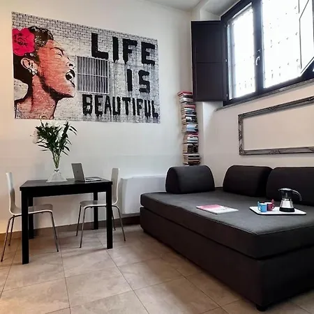 Life Is Beautiful Design Loft Navigli Romolo, Smarttv, Wifi, Ac And Street Parking *