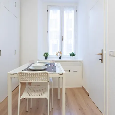 I Host - Alessi 10 Apartamento Milán