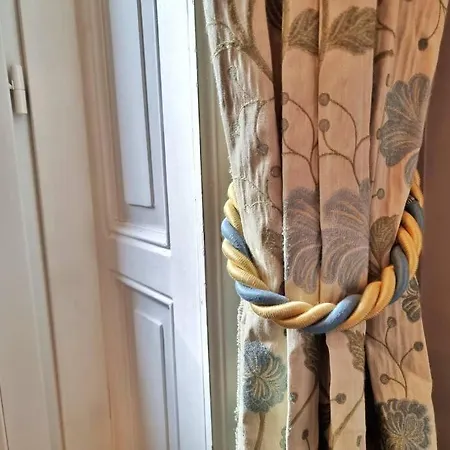 Gazzana Corner House شقة