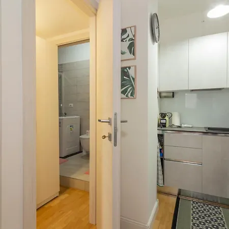 Apartment Comodo Vicino A Stazione Centrale - Brianza Master Guest