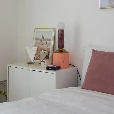 Comodo Vicino A Stazione Centrale - Brianza Master Guest Apartamento