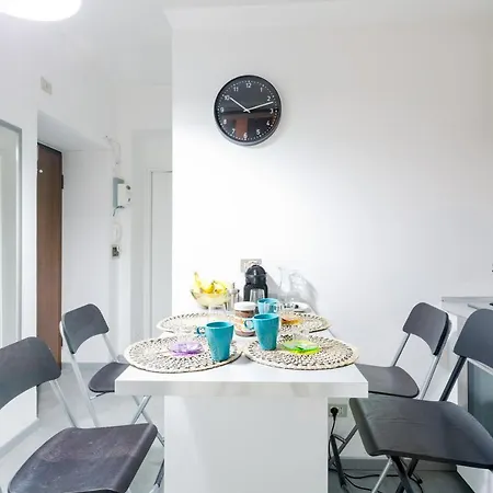 Porta Venezia • Duomo Wi-fi • Netflix • Metro * 米兰