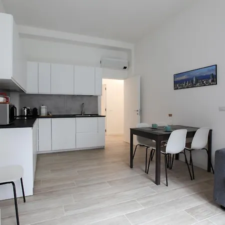 Lovely - Lovely Porta Romana Milánó