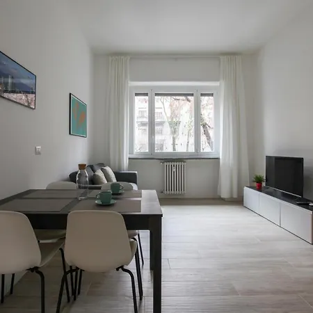 Lovely - Lovely Porta Romana *